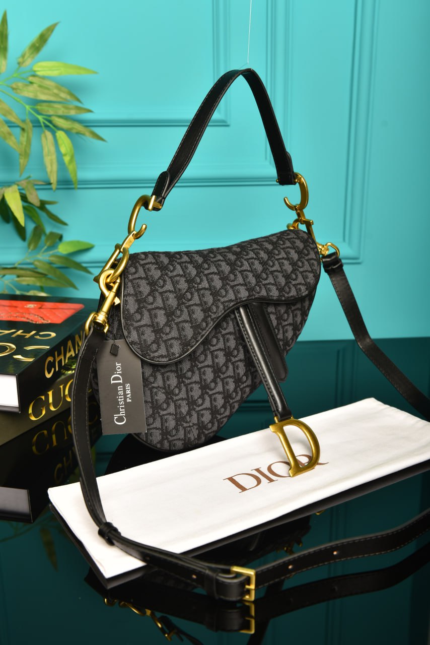 CD - Saddle Bag