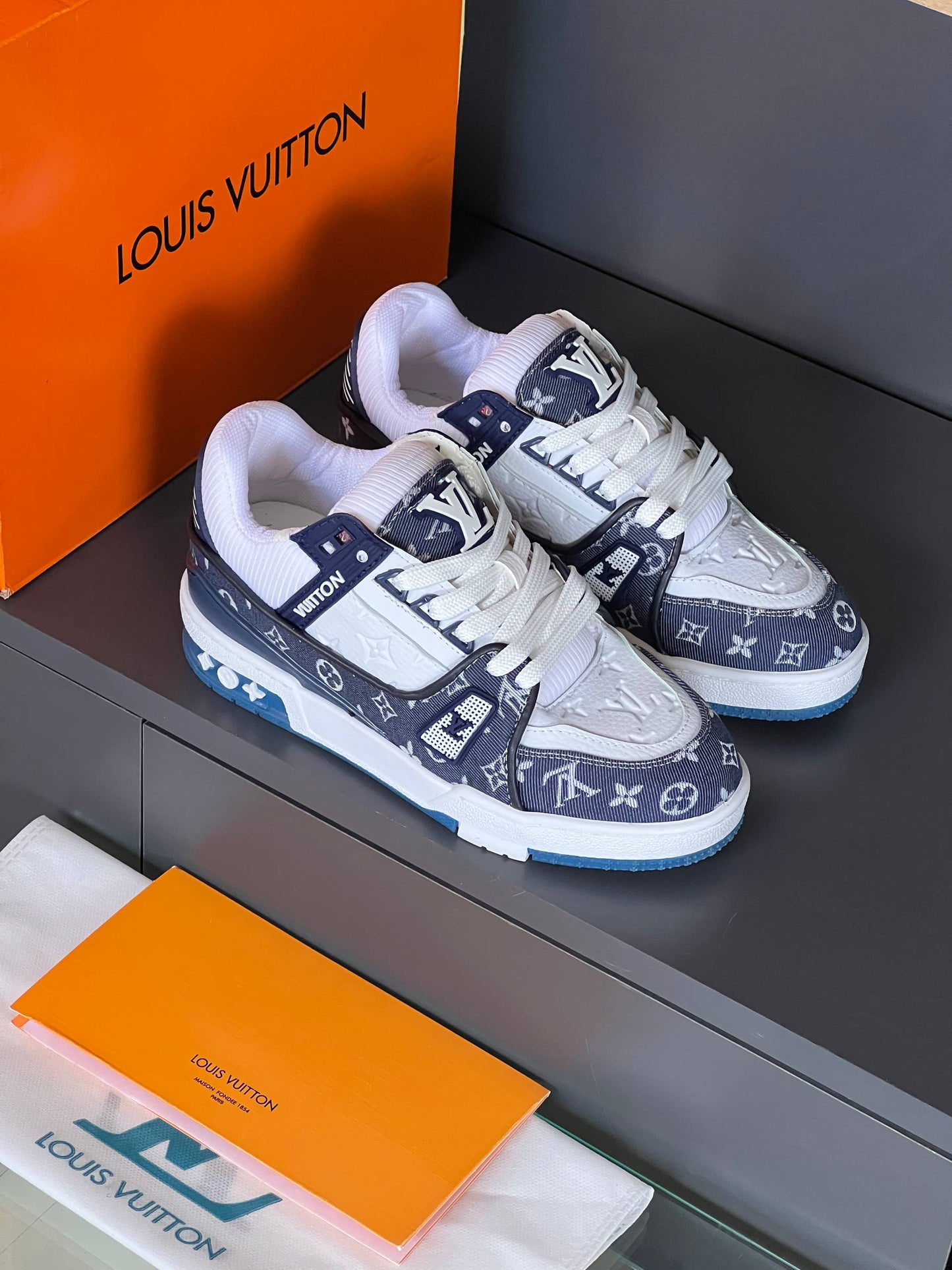 Lvs- Shoes