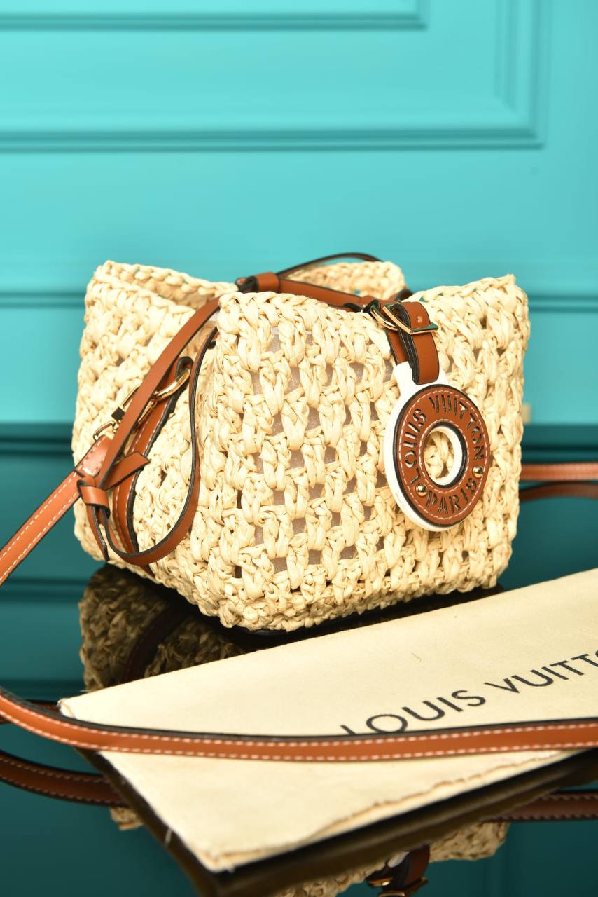 LVS - Noe Purse Bag