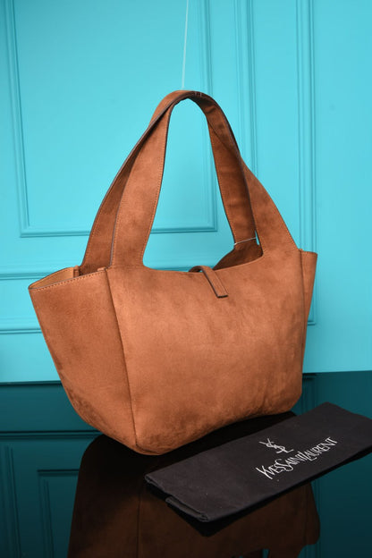 YSI - Le 5 A 7 Bea Bag in Suede