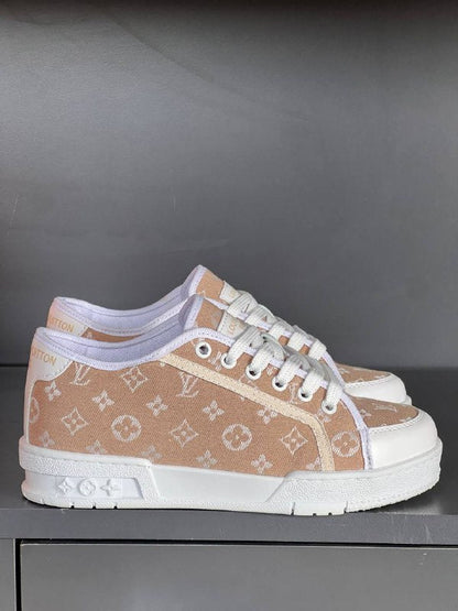 LVS- Shoes