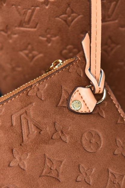 LVS - Neverfull Empreinte MM in Suede