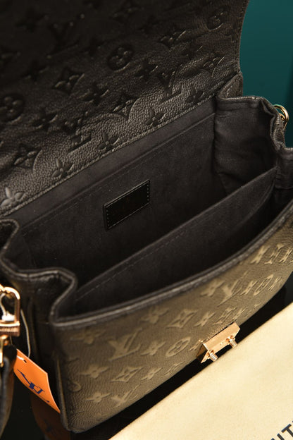 LVS - Metis Pochette (Black)