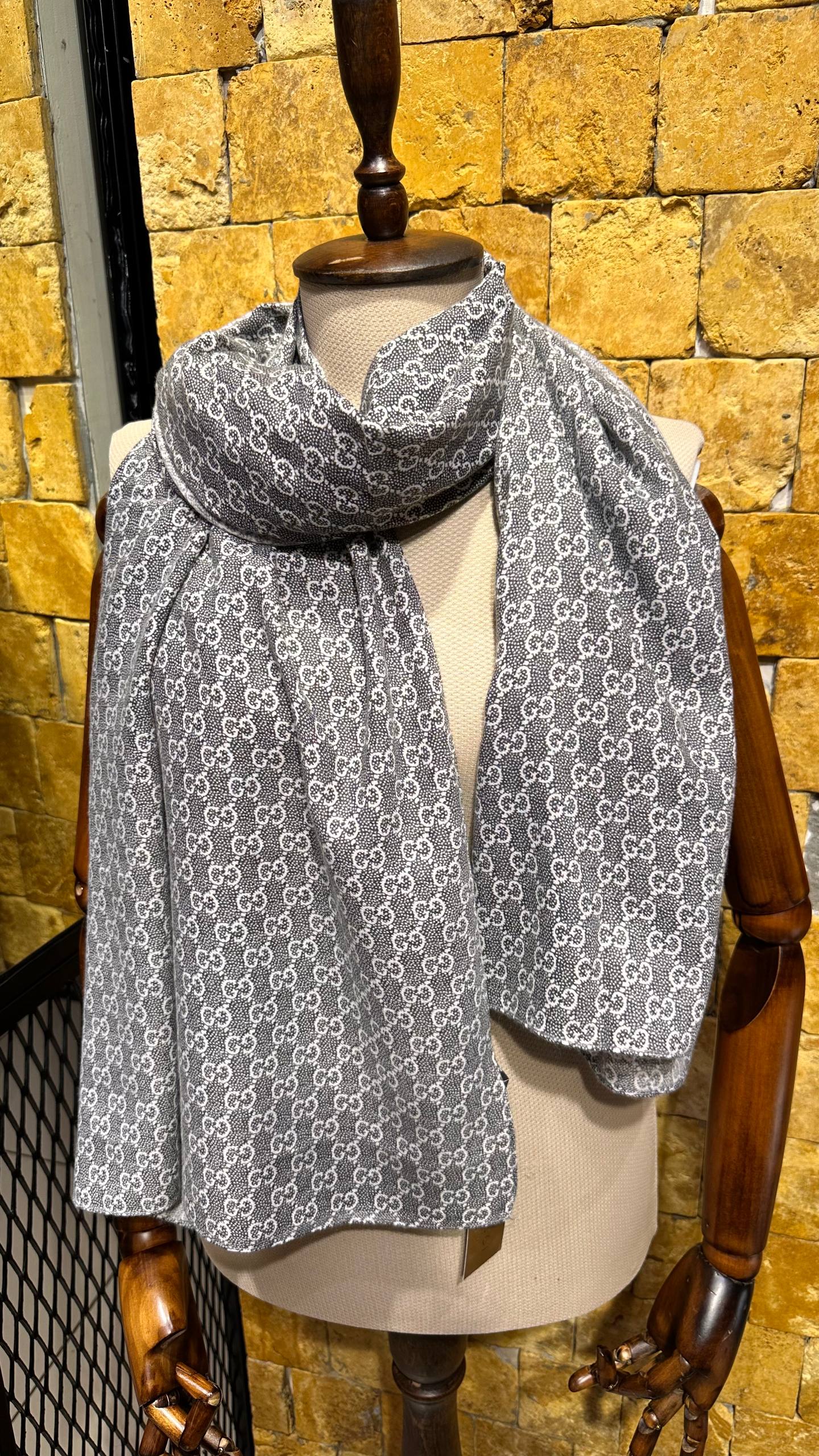 GG- Shawl
