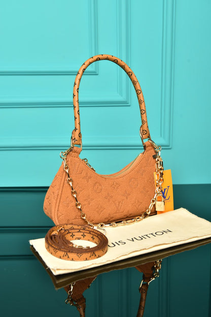 LVS - Catchy PM Bag in Suede