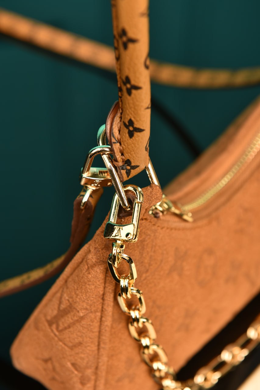 LVS - Catchy PM Bag in Suede