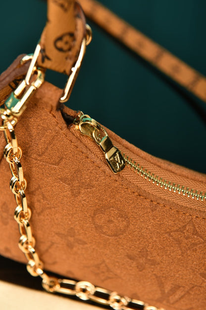 LVS - Catchy PM Bag in Suede