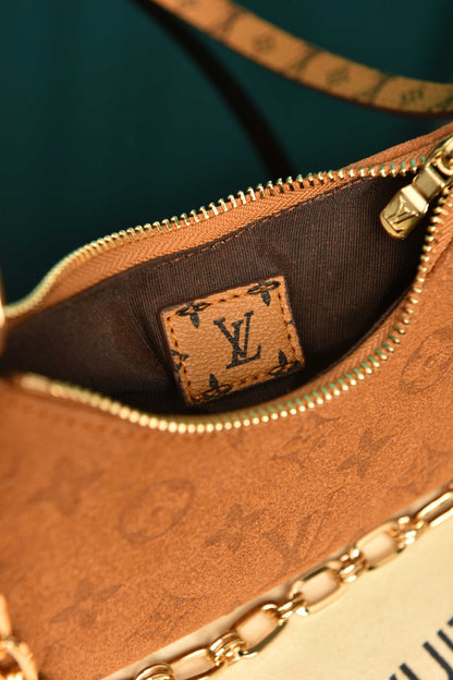 LVS - Catchy PM Bag in Suede
