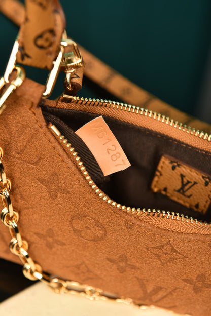 LVS - Catchy PM Bag in Suede