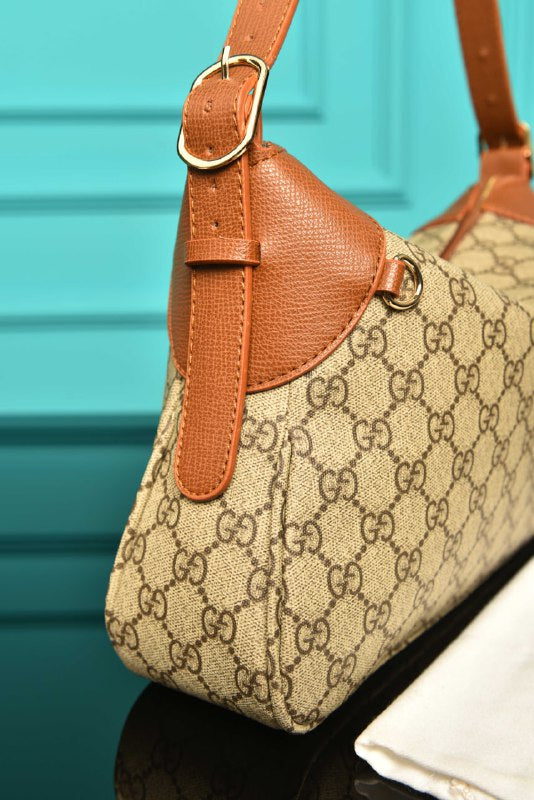 GG - Emblem Small Shoulder Bag