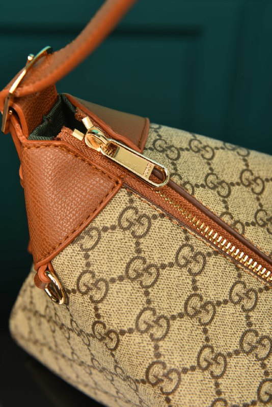 GG - Emblem Small Shoulder Bag