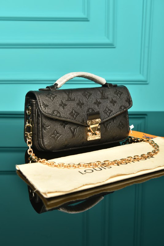 LVS- Pochette Metis East (Black)