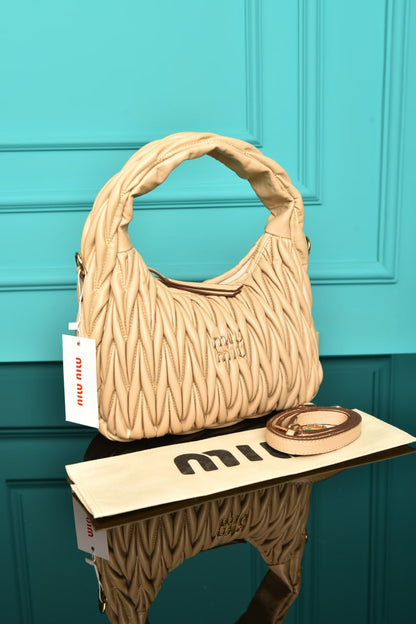 MM - Wander Matelasse Bag