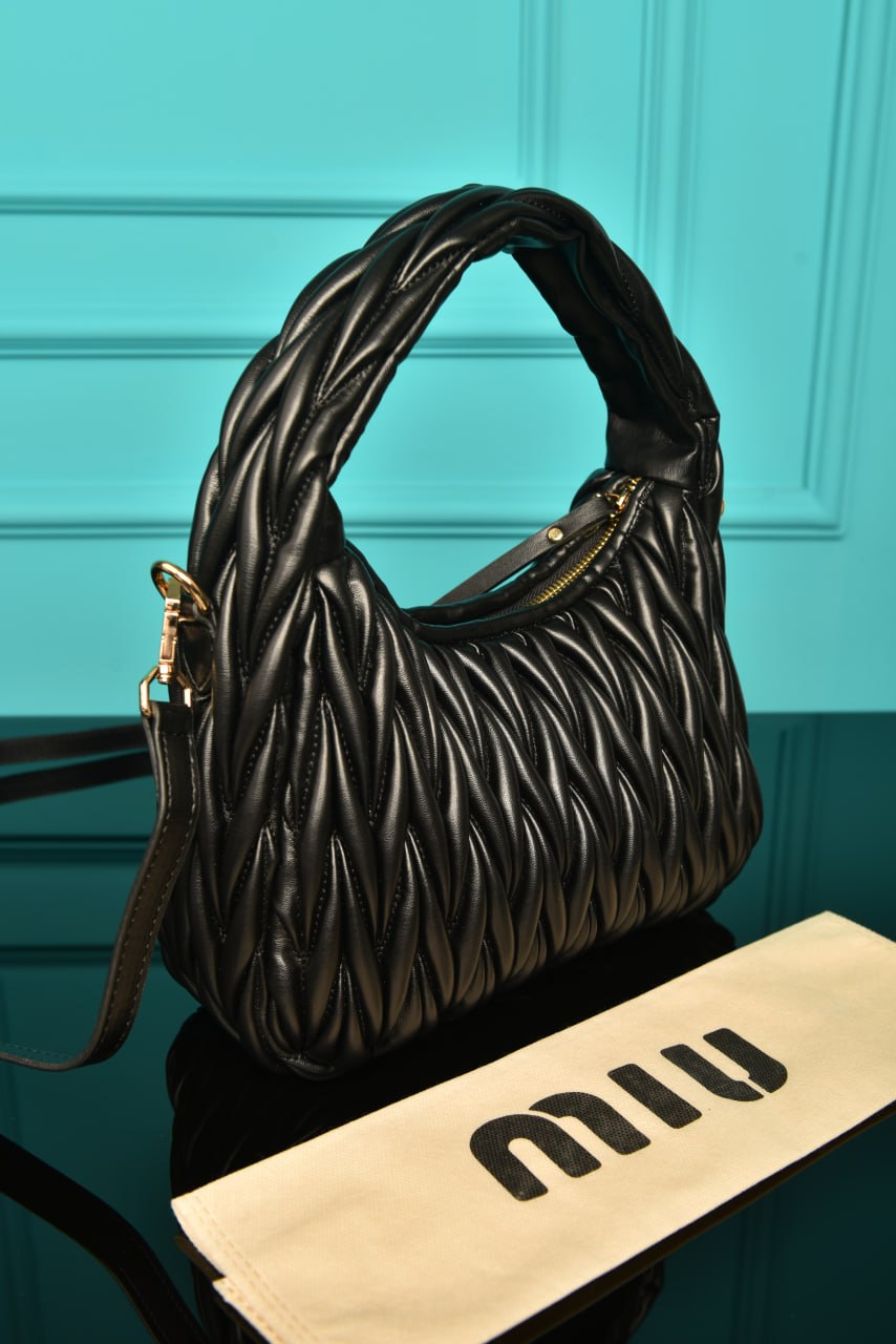 MM - Wander Matelasse Bag