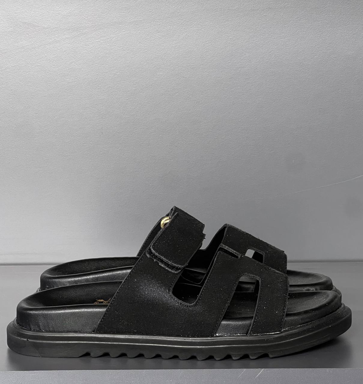HRMS- Sandals