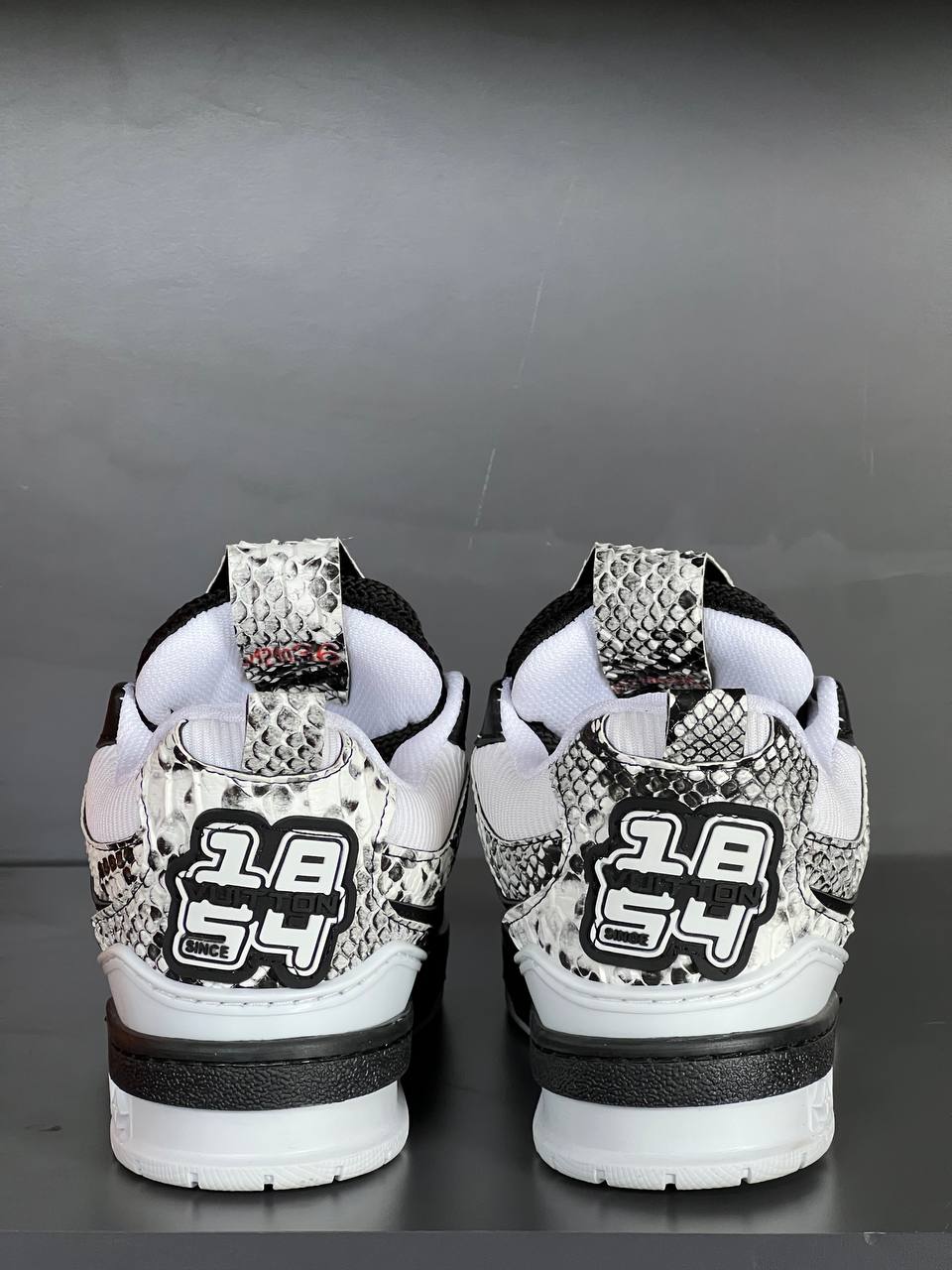 LVS- Shoes