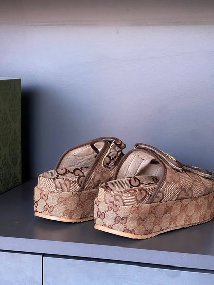 GG -Sandals