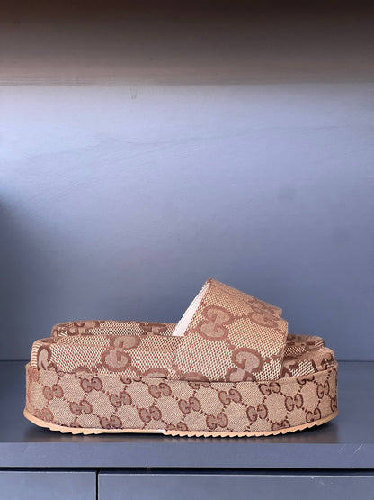 GG -Sandals