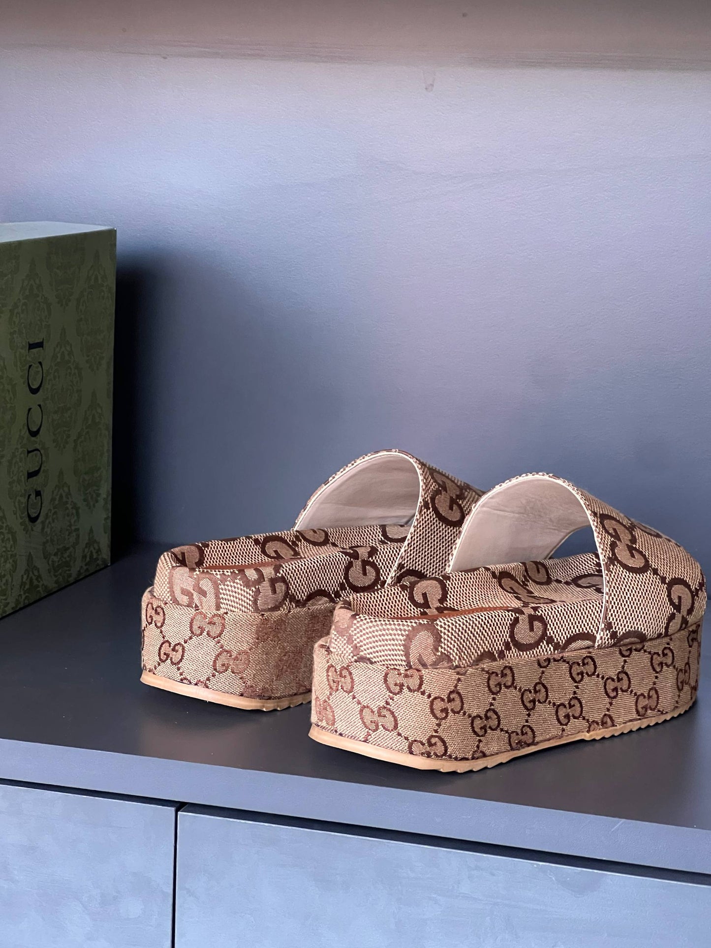 GG -Sandals
