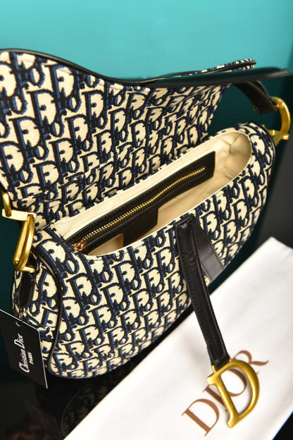 CD - Saddle Bag
