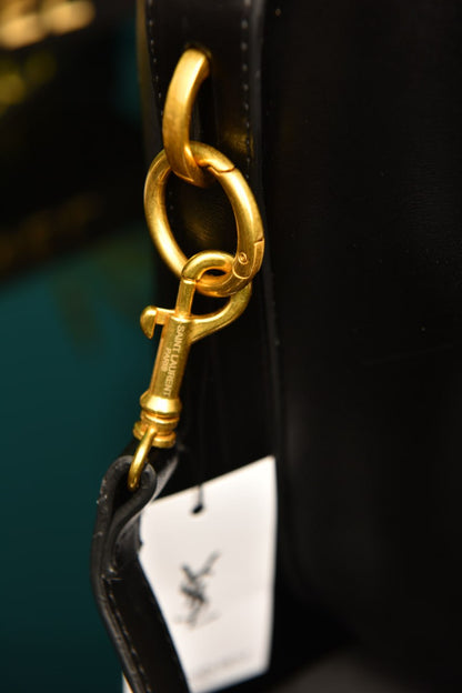 YS-Le 37 in Shiny Leather