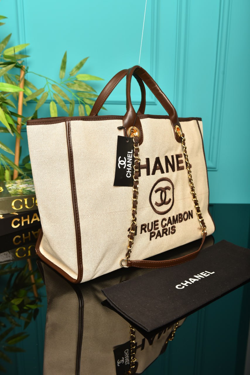CH - 31 Rue Cambon Maxi Shopping Bag