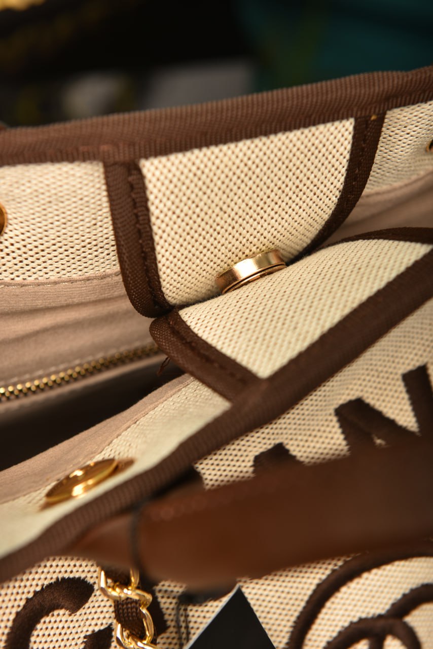 CH - 31 Rue Cambon Maxi Shopping Bag