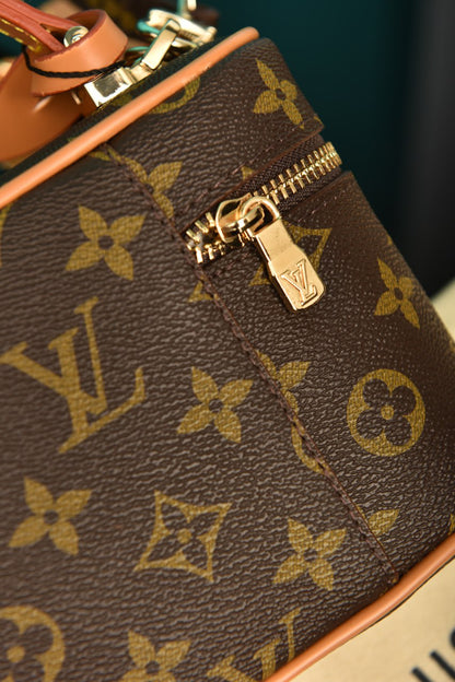 LVS - Vanity Chain Pouch