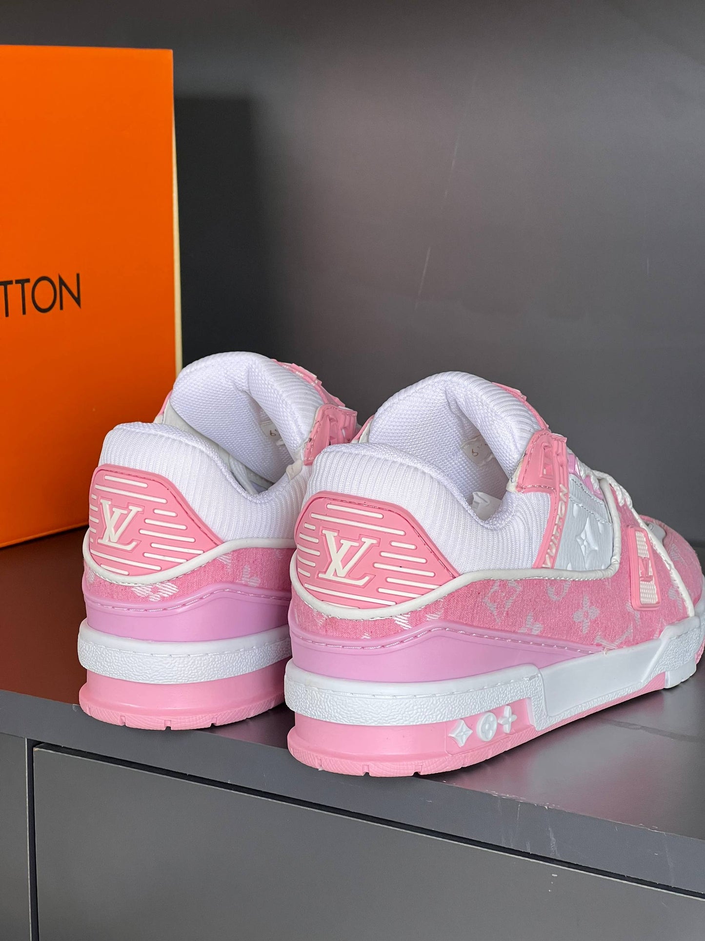 Lvs- Shoes