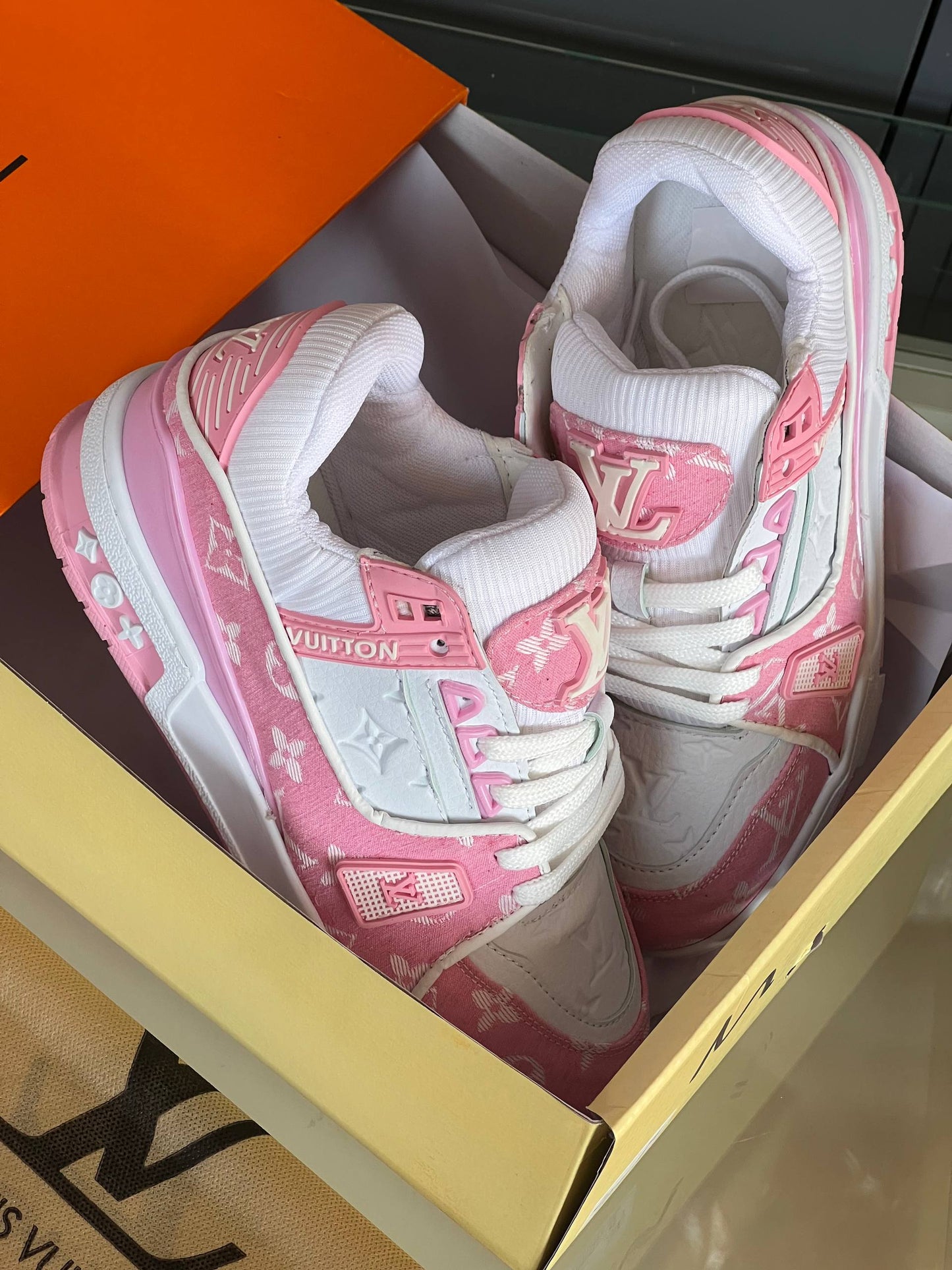 Lvs- Shoes
