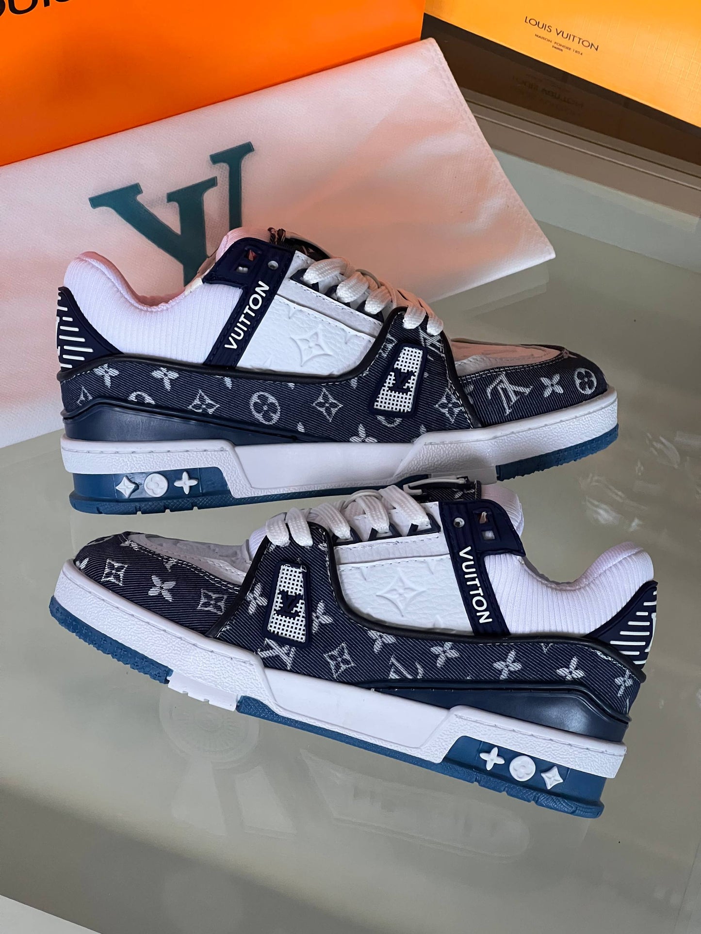 Lvs- Shoes