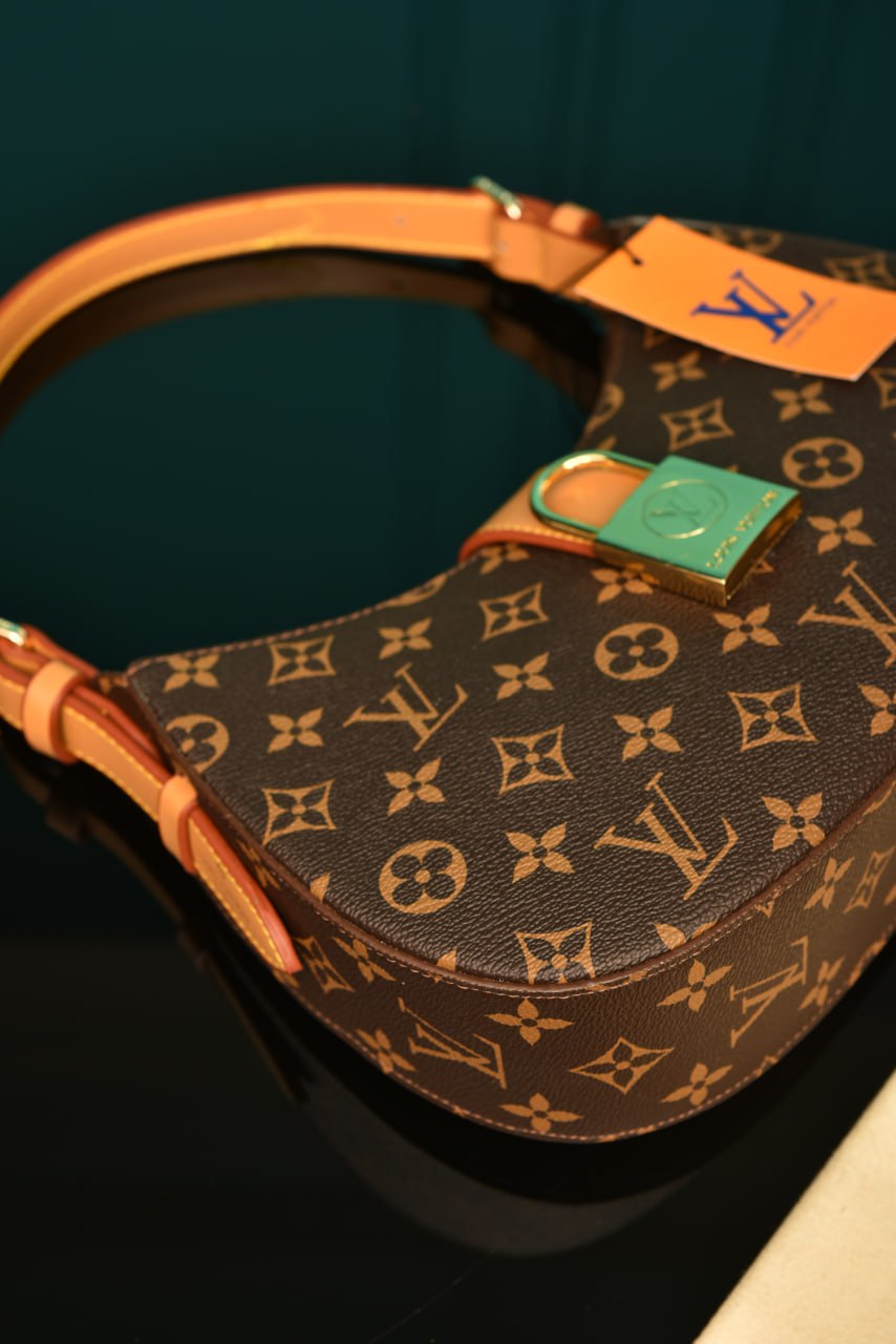 LVS - Low Key Shoulder Bag