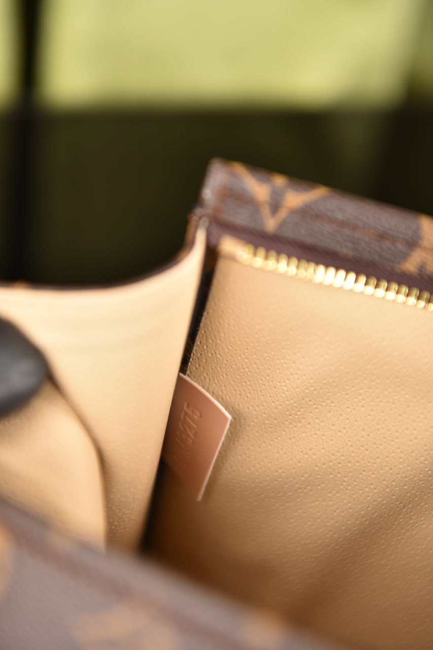 LVS-Toiletry Pouch
